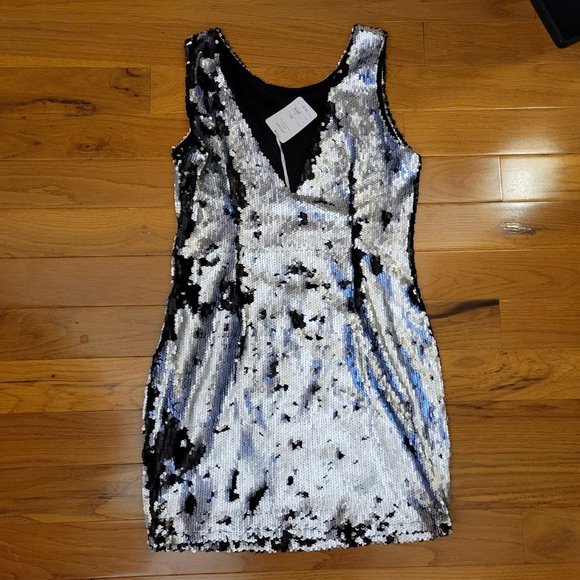 Adore NWT matt sequin coctail dress L - Picture 2 of 3
